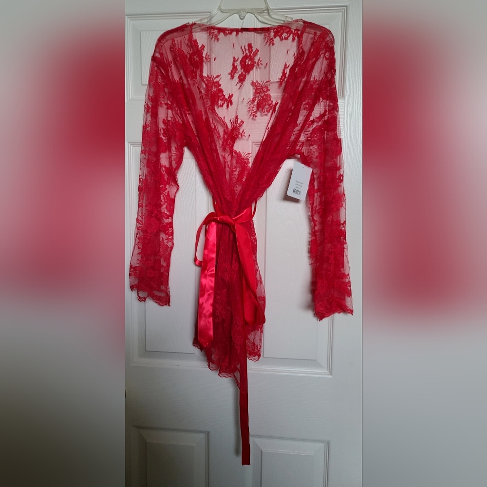 Chic Red Lace Women's Robe